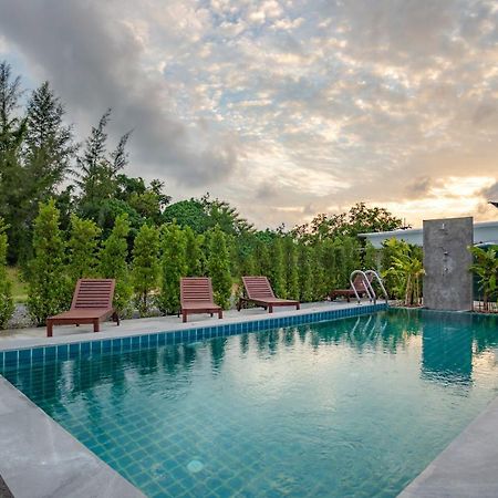 Malinee Resort Bang Tao Beach  Exterior foto