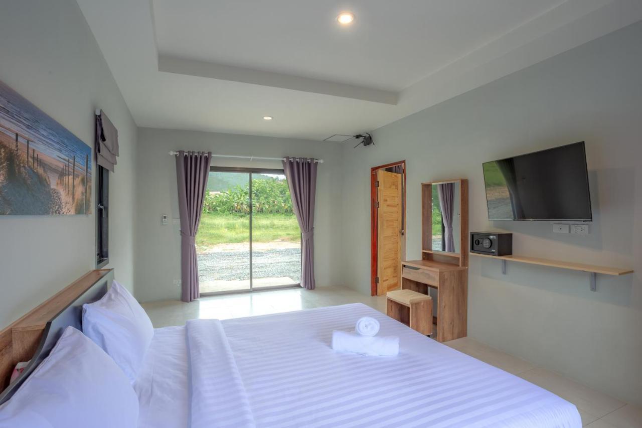 Malinee Resort Bang Tao Beach  Exterior foto