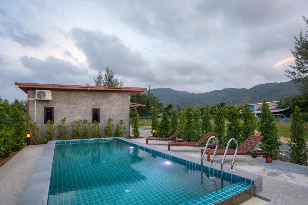 Malinee Resort Bang Tao Beach  Exterior foto